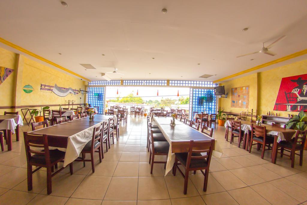 Hotel Los Sauces 瓦兹特佩克 外观 照片