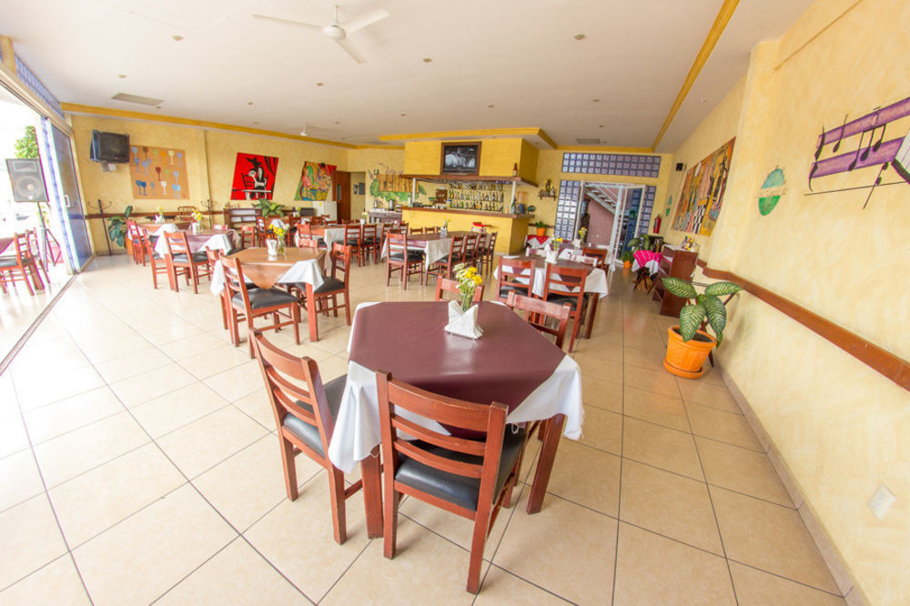 Hotel Los Sauces 瓦兹特佩克 外观 照片
